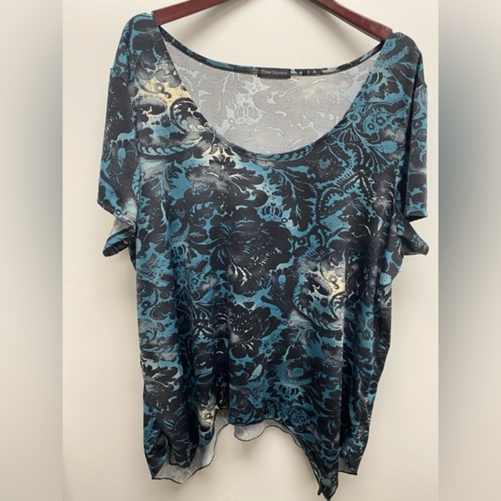 2/$10✨ Time Square Teal/Black/Silver Abstract Top / Shirt Size 4x